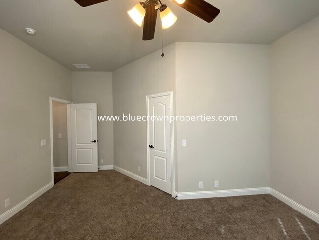 Building Photo - 5211 Pentridge Dr