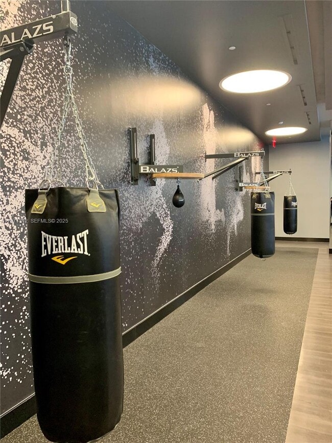 Building Photo - 851 NE 1st Ave