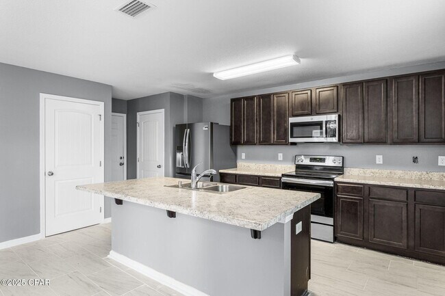 Building Photo - 7119 Riverbrooke St