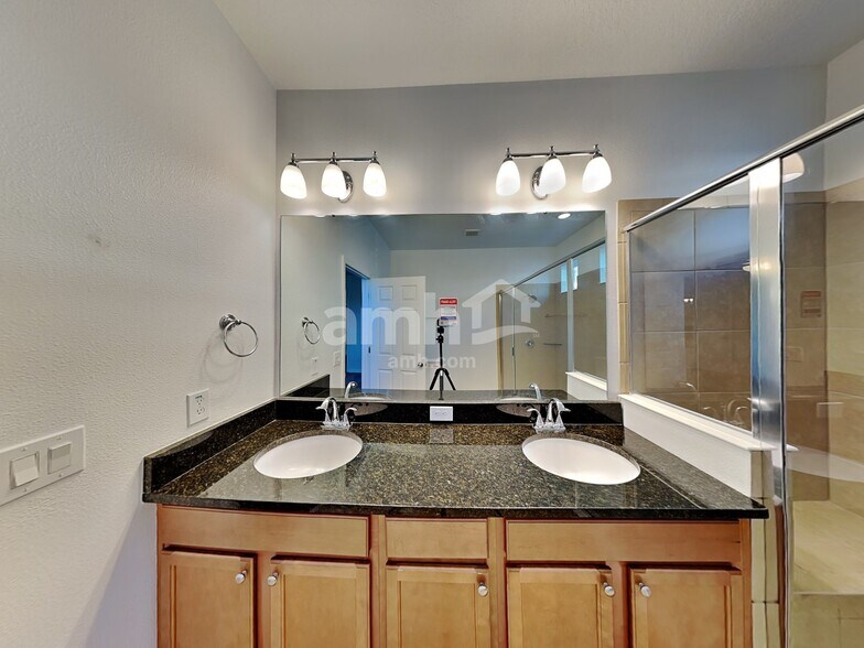 Building Photo - 1838 Castleton Dr