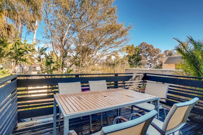 Building Photo - Quaint Remodeled 2 Bedroom Home in South Park