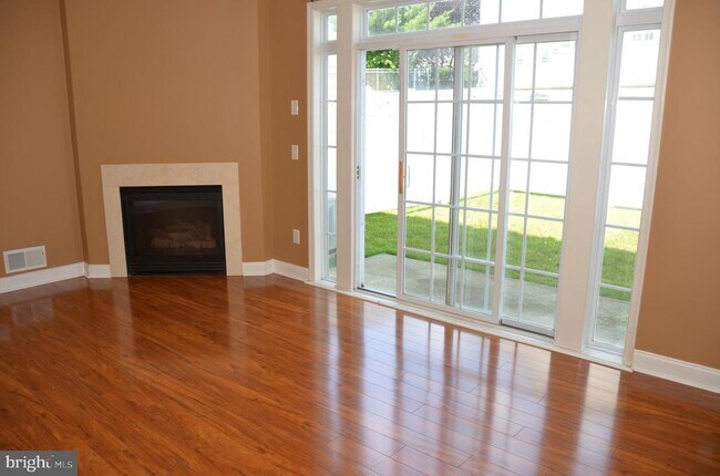 Building Photo - 17 Dogwood Ln