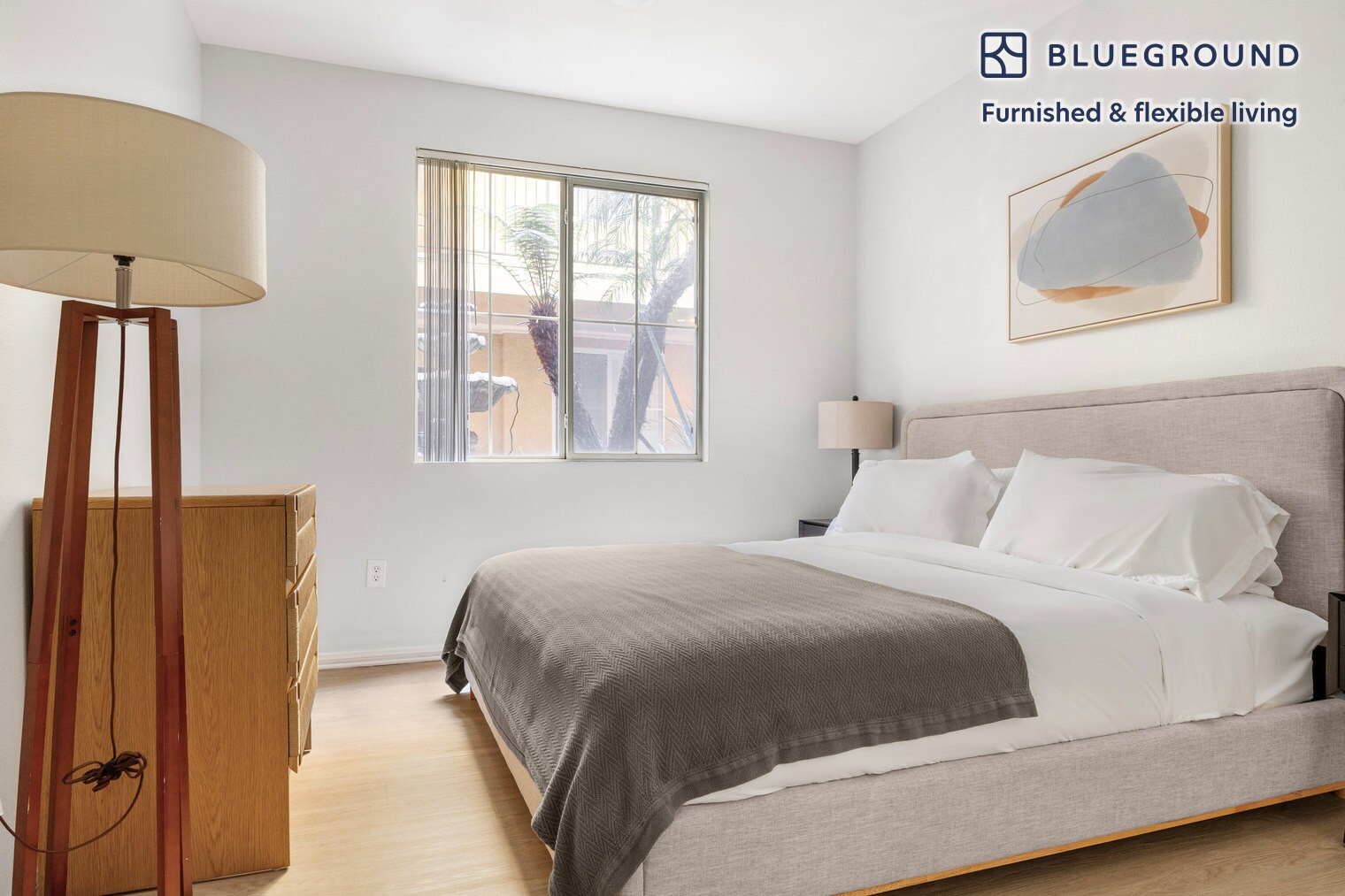 Building Photo - 2225 S Beverly Glen Blvd