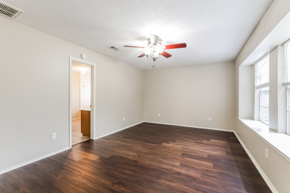 Building Photo - 3810 Village Well Dr