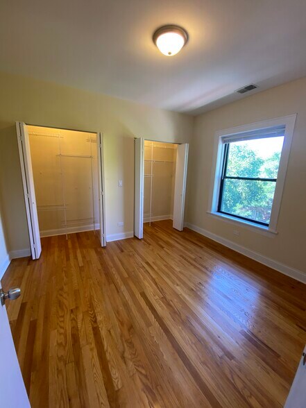 Second bedroom - 4056 N Harding Ave