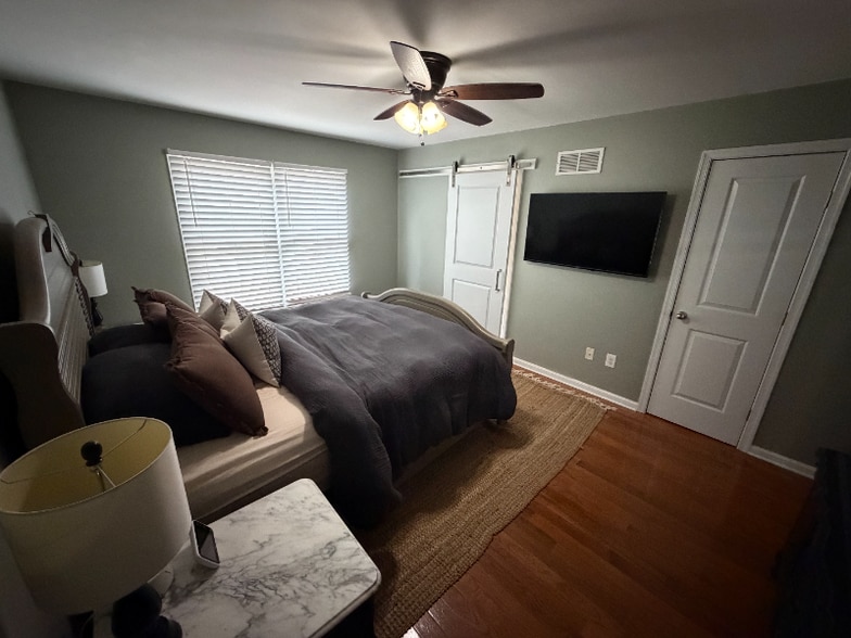 Building Photo - 9 Piper Court