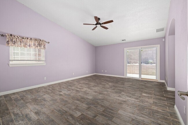 Building Photo - Get $500 OFF - Beautiful 4-Bedroom, 2.5-Bathroom