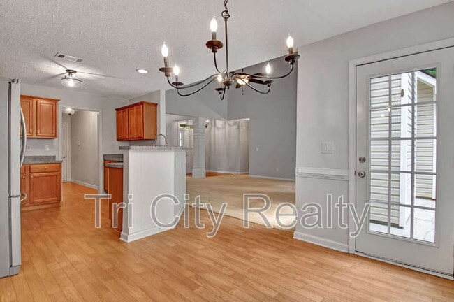 Building Photo - 69 Meadows Creek Ln