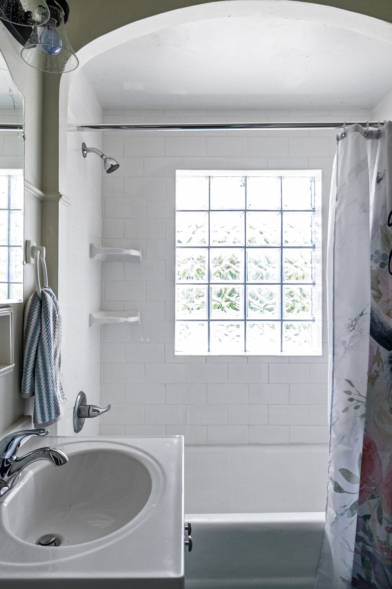 Building Photo - 601 S Walnut St