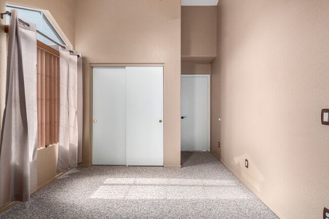 Building Photo - 9150 W Grovers Ave