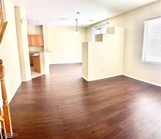 Building Photo - 4019 Benevolent Dr