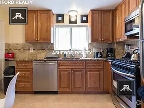 Building Photo - 2 bedroom in Belmont MA 02478