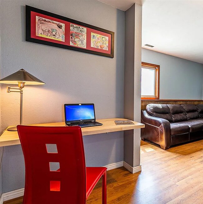 Built-in Desk - 2782 1/2 Grant Ct