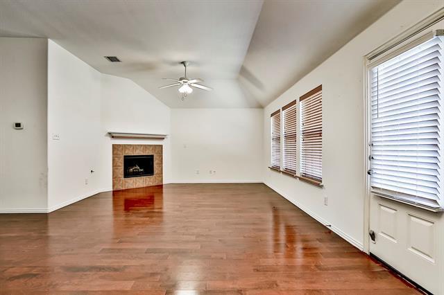 Building Photo - 2853 Cascade Cove Dr