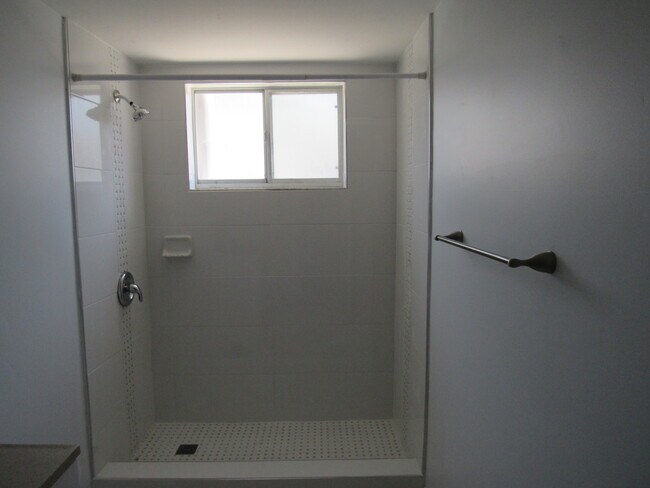 Building Photo - 2925 W 80th St