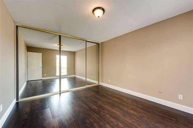 Building Photo - Boca Raton 221