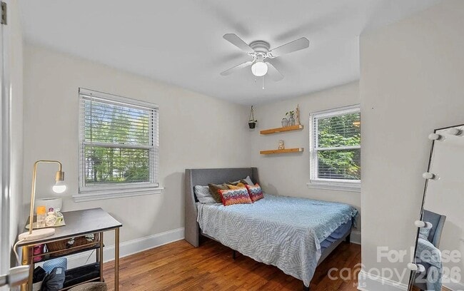 Building Photo - 5212 Pine Dr