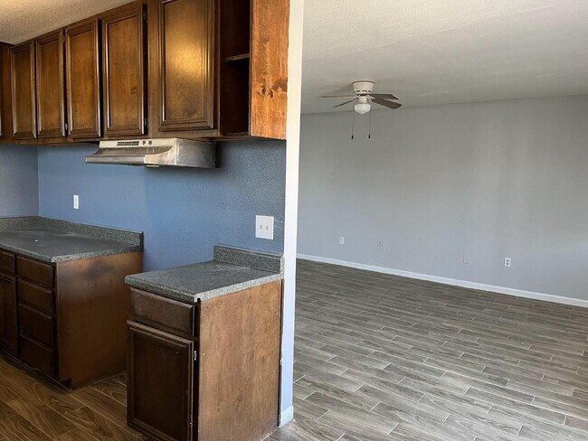 Building Photo - Updated 2BR/1BA | Private Patio | Great Lo...