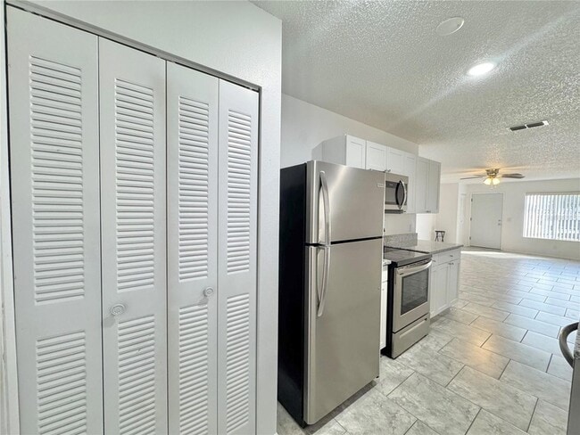 Building Photo - 292 Winter Ridge Blvd