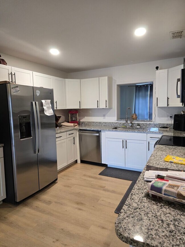 Building Photo - Two bedroom Two bath home water and electric is included Bring your Toys/RV