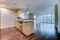 Building Photo - 5925 Almeda Rd