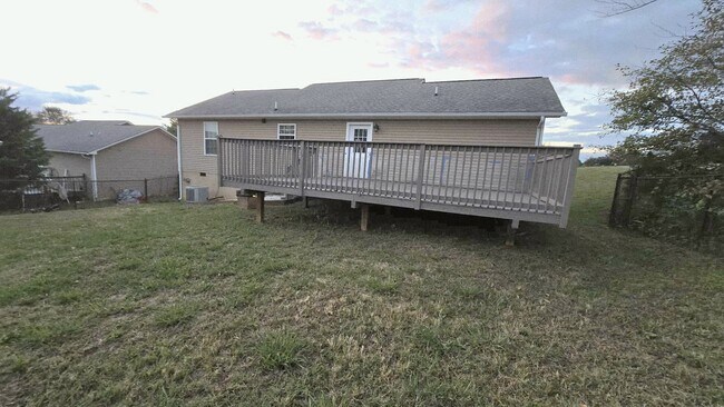 Building Photo - 1507 Cloverdale Ct