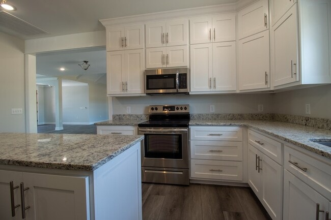 Building Photo - 935 S Cross Bridges Rd