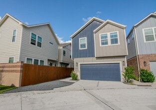 Building Photo - 4120 Split Ivy Dr