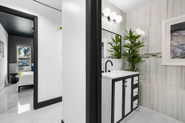 Building Photo - 10366 NW 15th St