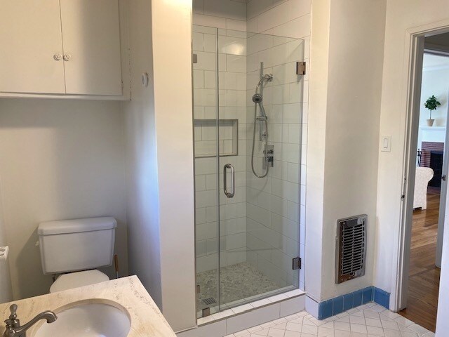 Building Photo - 1267 Devon Ave