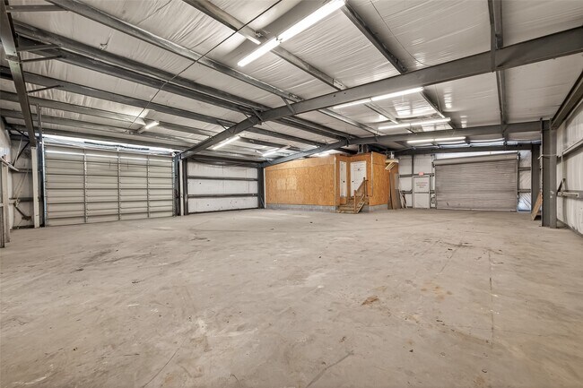 Building Photo - 6203 Gessner Rd