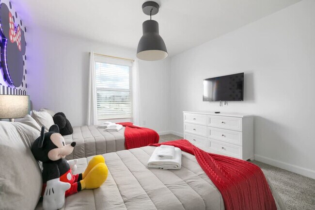 Building Photo - 954 Splash Shot Pl