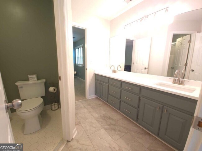 Building Photo - 9373 Kingston Crossing Cir