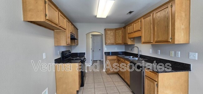 Building Photo - 340 Beasley Dr