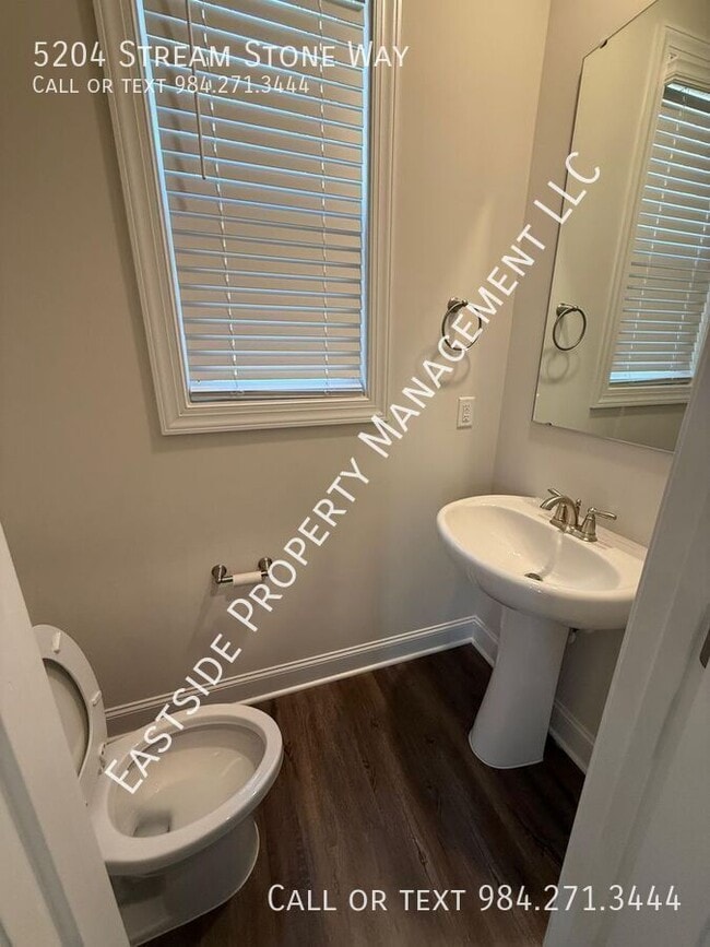 Building Photo - 5204 Stream Stone Way