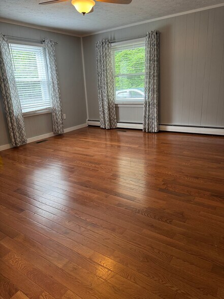 Building Photo - 15 Pentland Hills Dr
