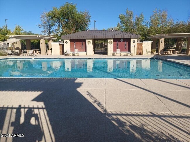 Building Photo - 1882 S Seton Ave