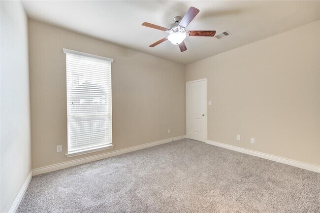 Building Photo - 27326 Walden Gulch Ln