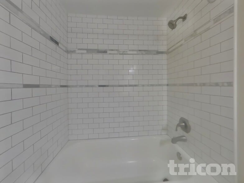 Building Photo - 13 Cardigan Ct