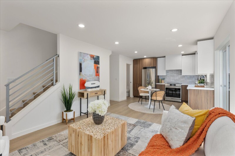 Building Photo - 2349 NE 127th St