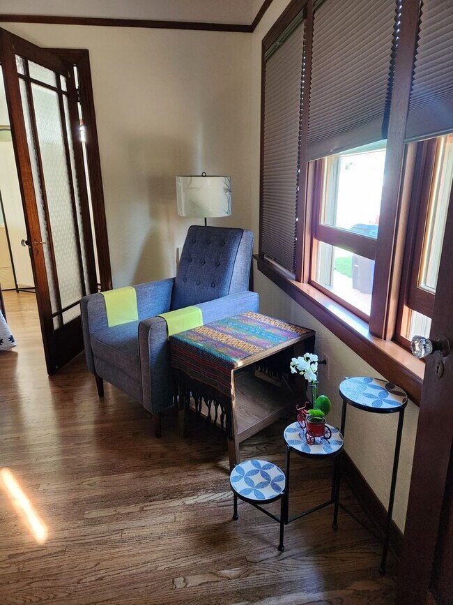 Building Photo - Furnished Room For Rent- Talmadge Dr./ Kensington