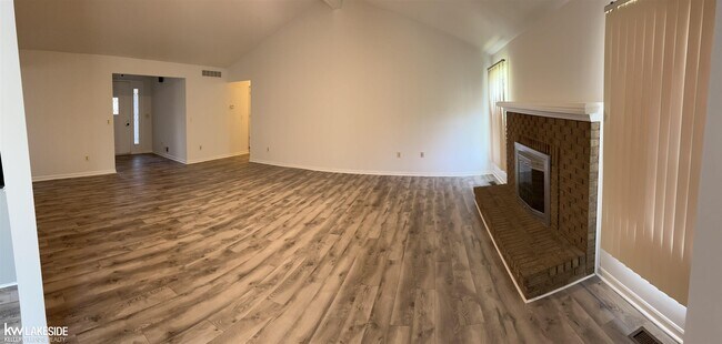 Building Photo - 52156 Antler Dr