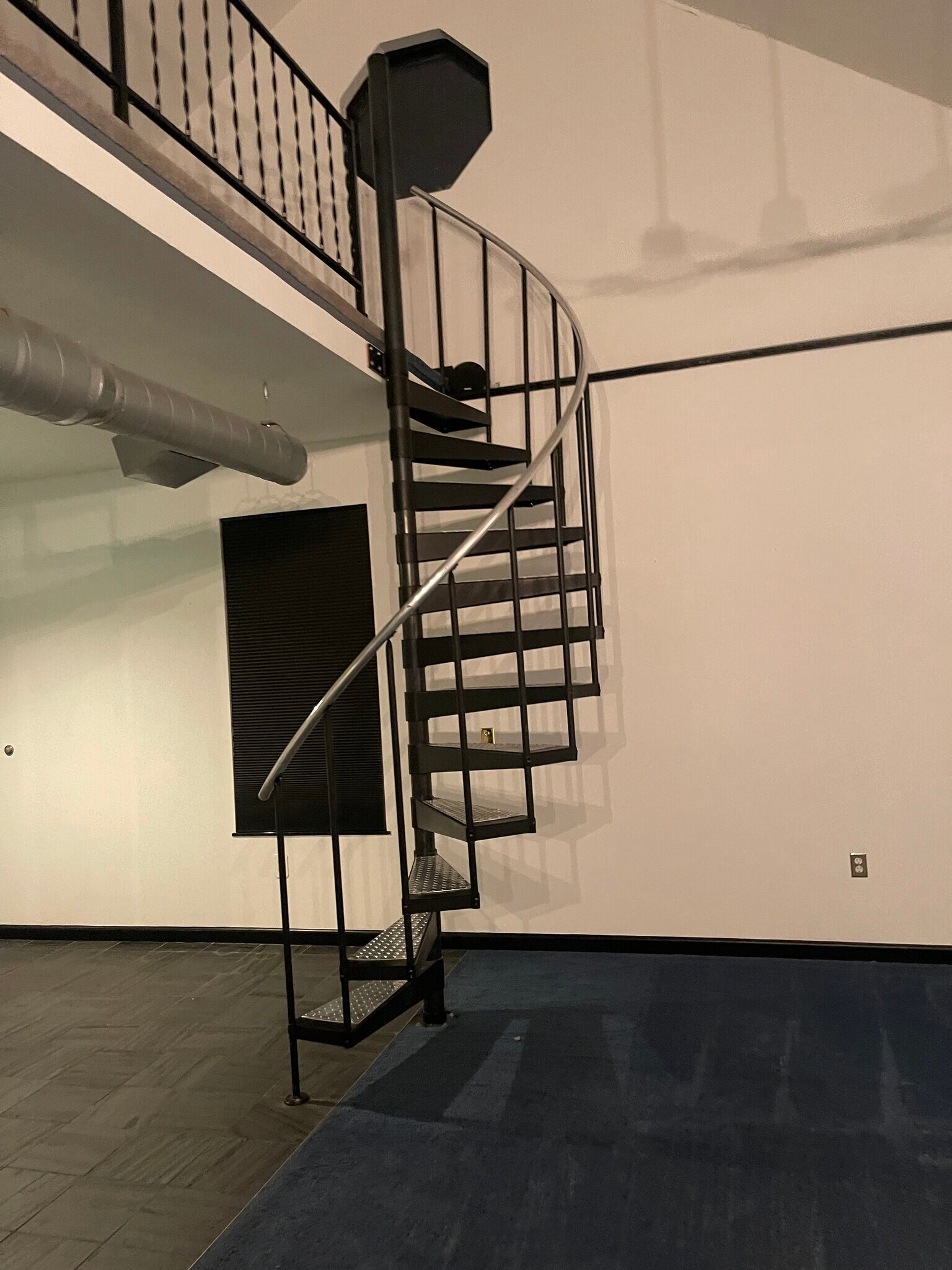 Building Photo - 3968 W 8th St