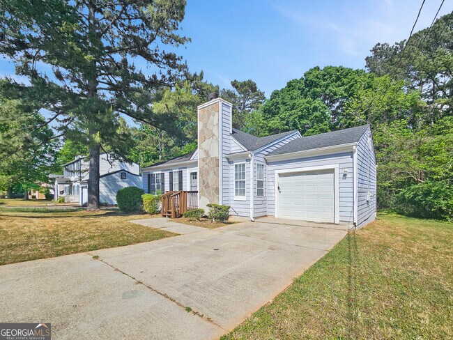 Building Photo - 4254 Catalpa Park