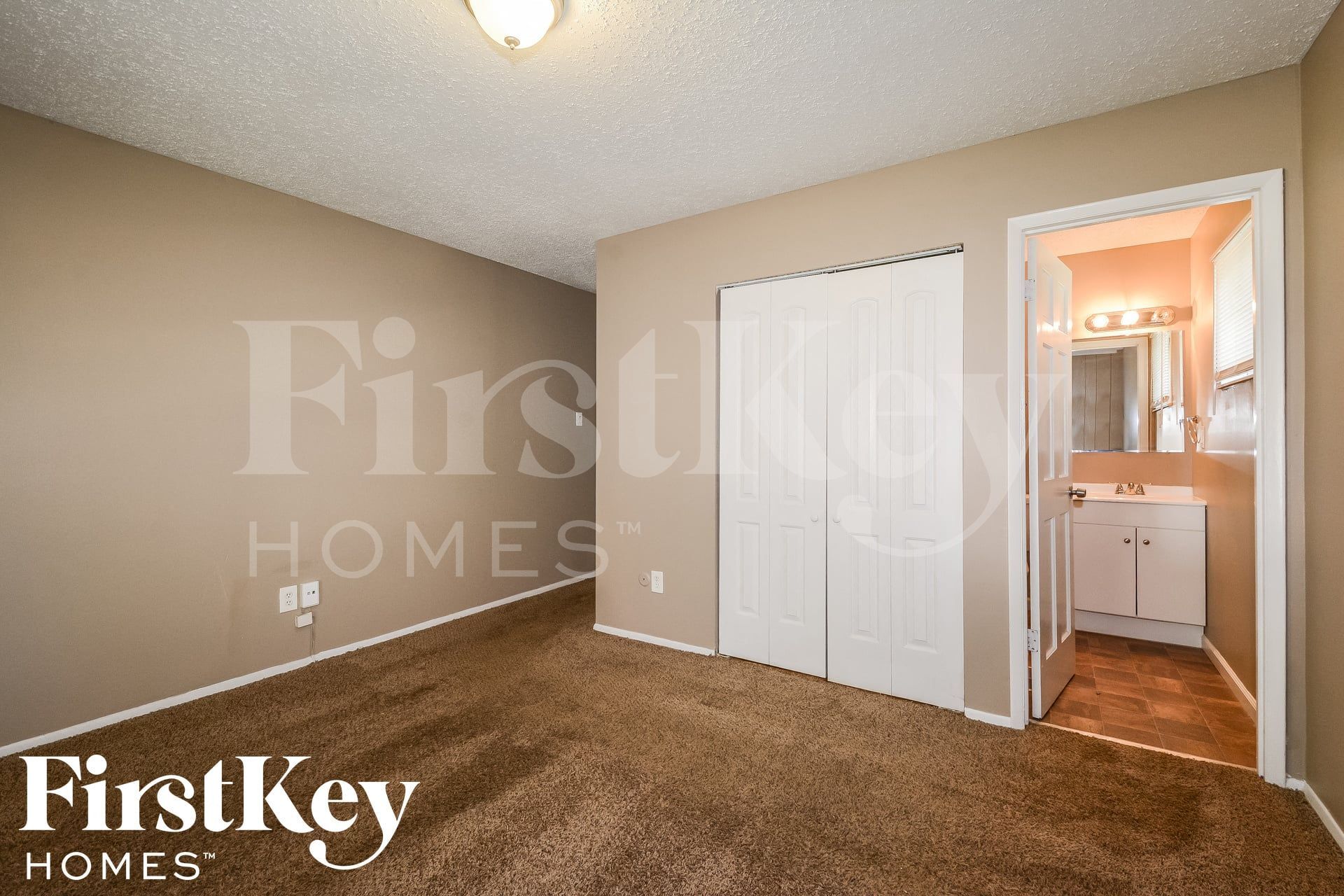 Building Photo - 6176 Silver Fox Dr