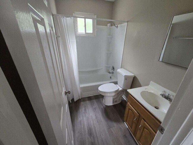 Building Photo - 4709 Northcrest Dr