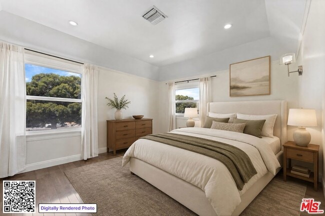 Building Photo - 5245 S San Vicente Blvd