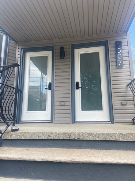 Entrance - 1507 West St