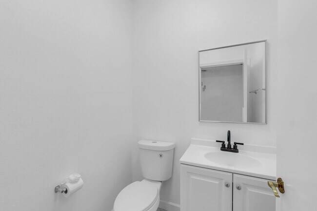 Building Photo - 6813 Via Regina