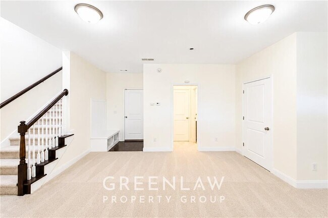 Building Photo - 7403 Lowery Oak Dr